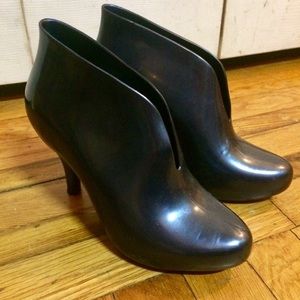 Melissa’s Fantastic Plastic Booties Navy sz 6/37